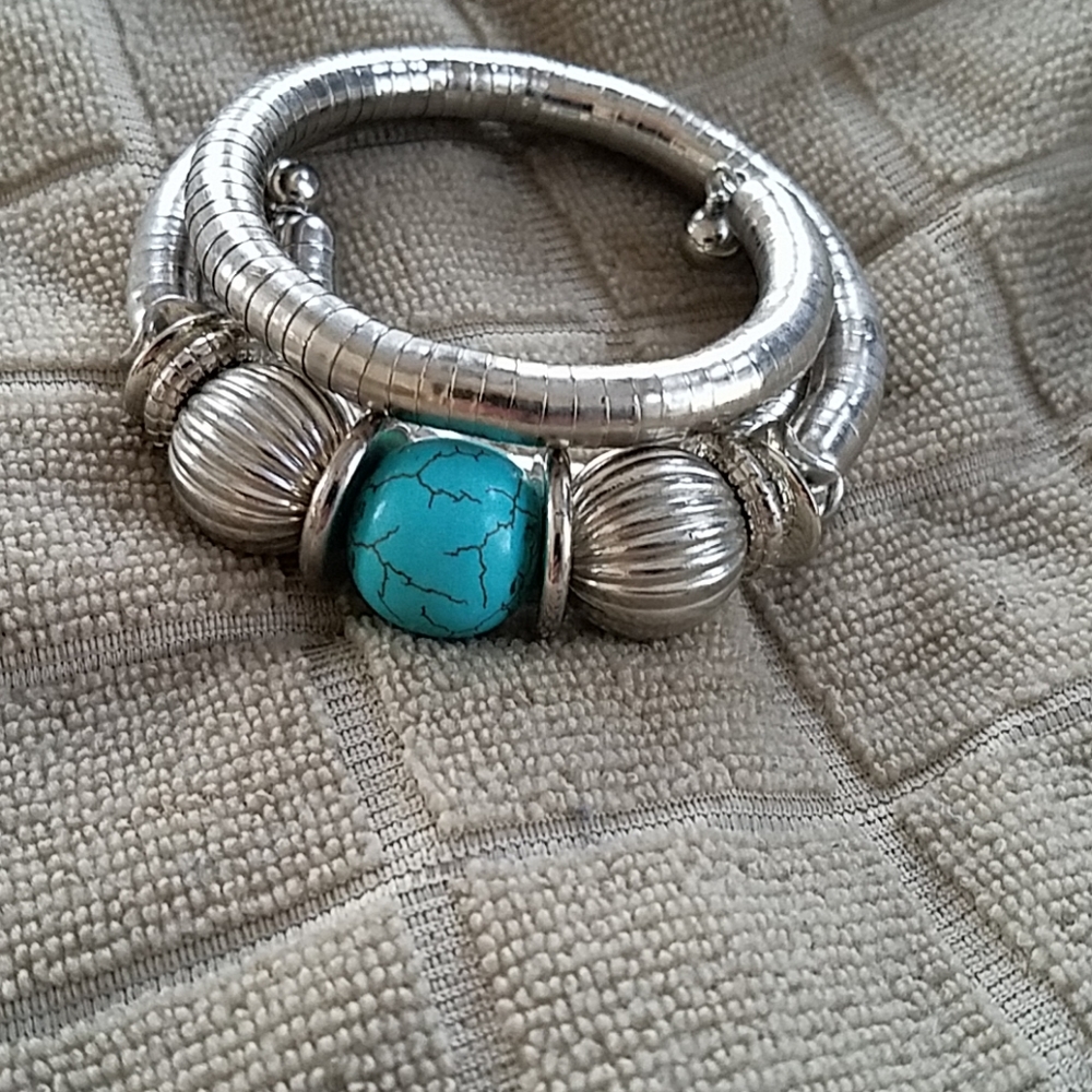 Jewelry - Picture 2 of 2